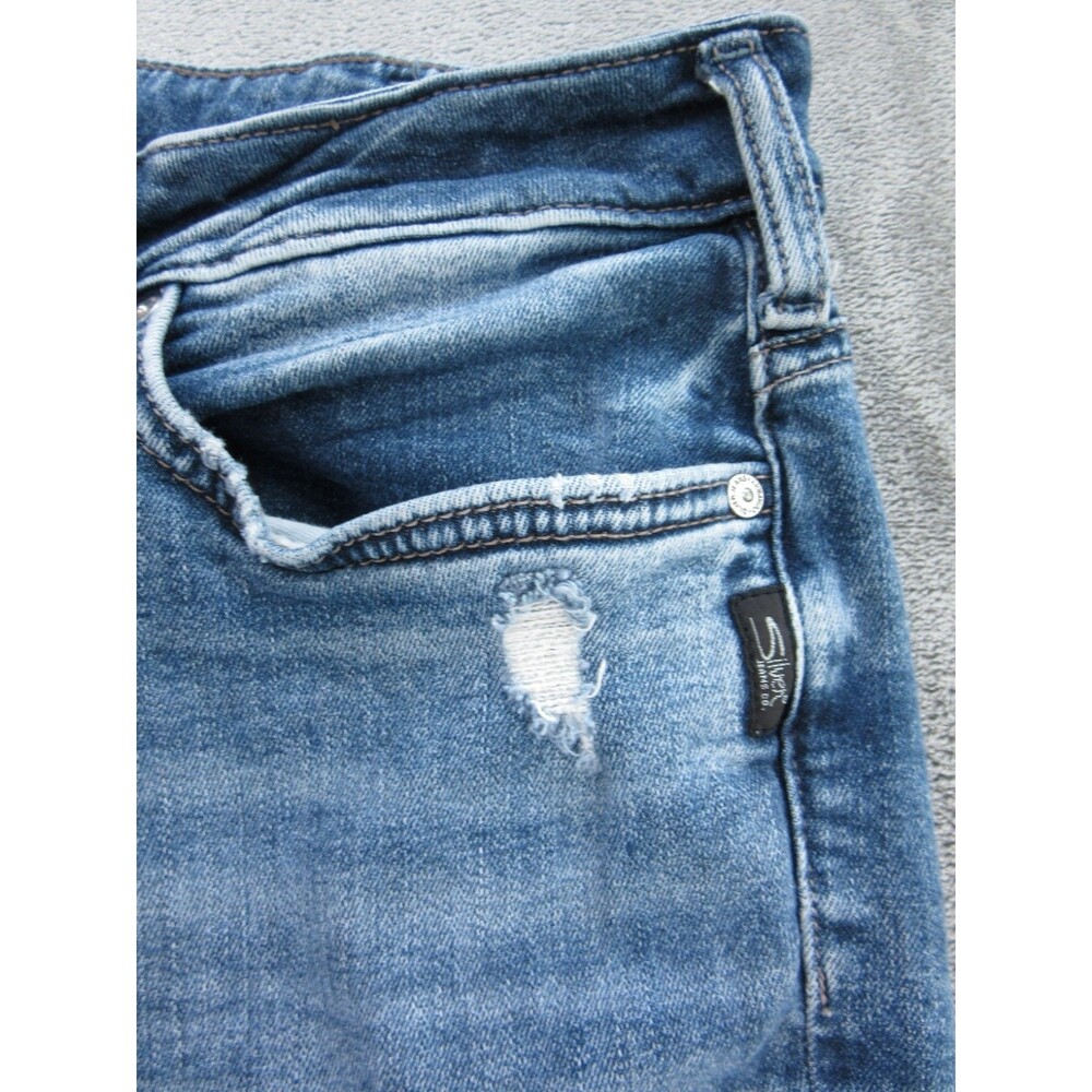 Silver Jeans Women's Size 16W x23 Suki Capri Medium Wash Blue Distressed - Picture 8 of 13